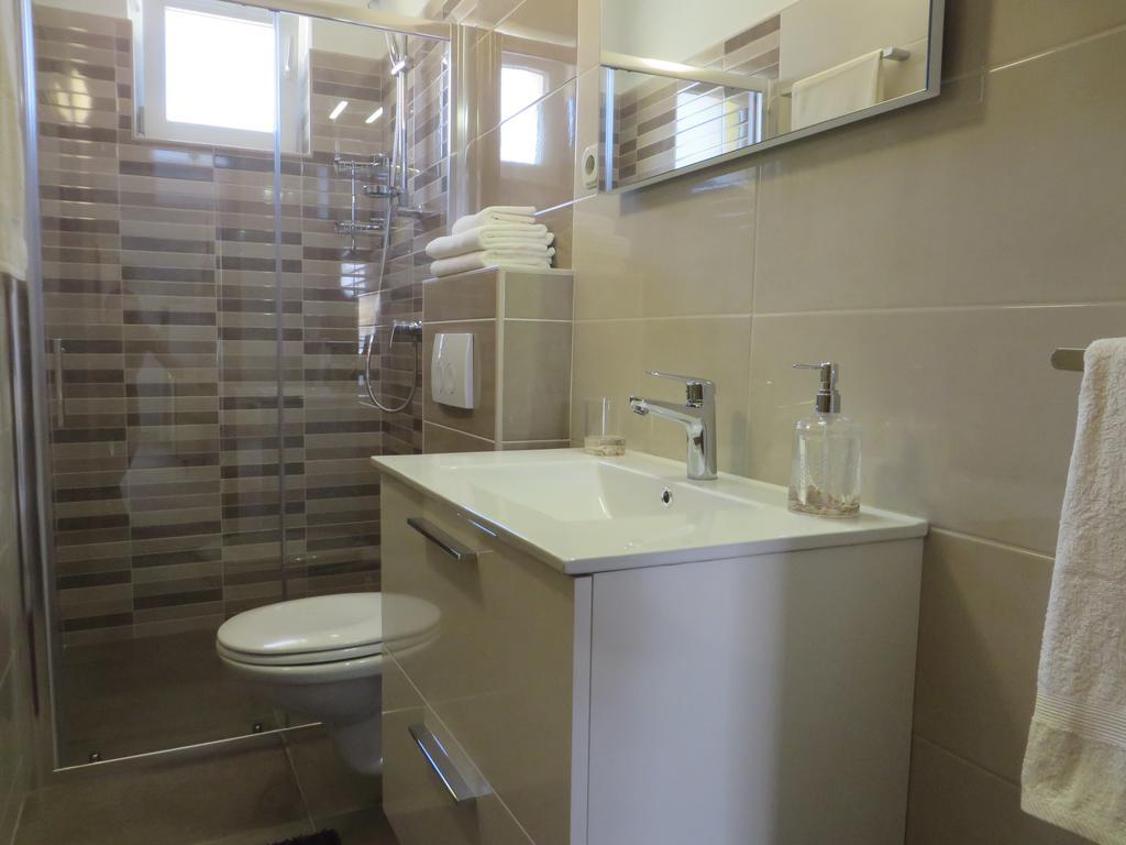 Apartments Luka باكوشتاني المظهر الخارجي الصورة