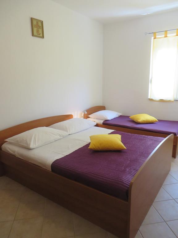 Apartments Luka باكوشتاني المظهر الخارجي الصورة